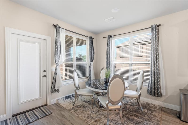 911 Royal Court, Mansfield TX 76063 - Photo 7