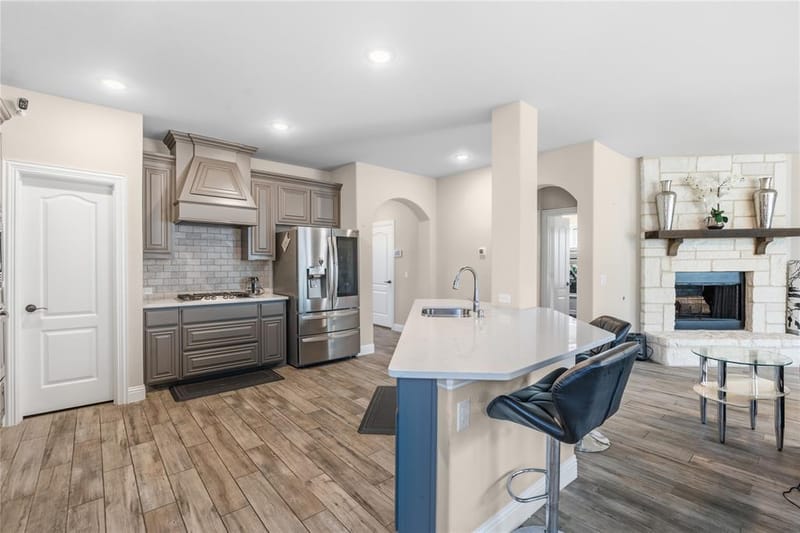 911 Royal Court, Mansfield TX 76063 - Photo 10