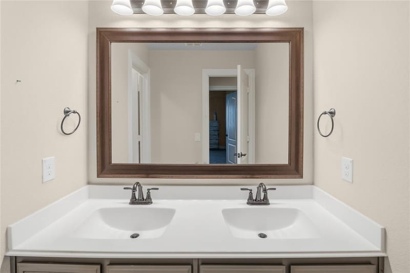 911 Royal Court, Mansfield TX 76063 - Photo 25