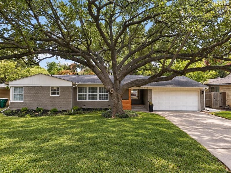 3825 Weyburn Drive, Fort Worth TX 76109