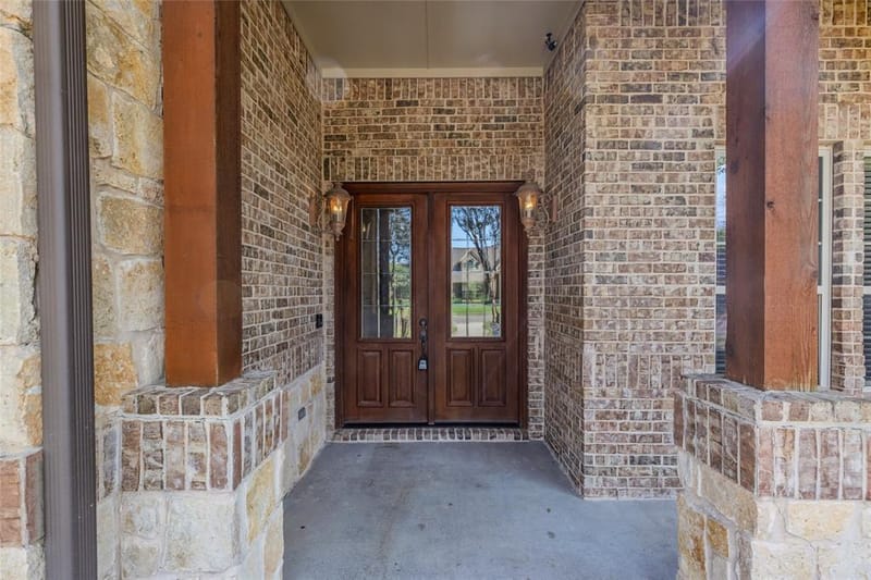2007 Creekview Drive, Commerce TX 75428 - Photo 2