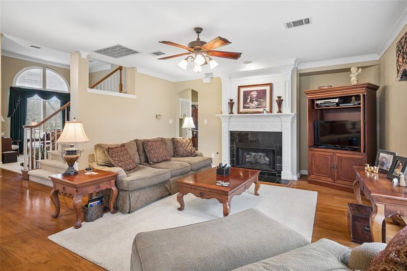 405 Royal Colonnade, Arlington TX 76011 - Photo 6