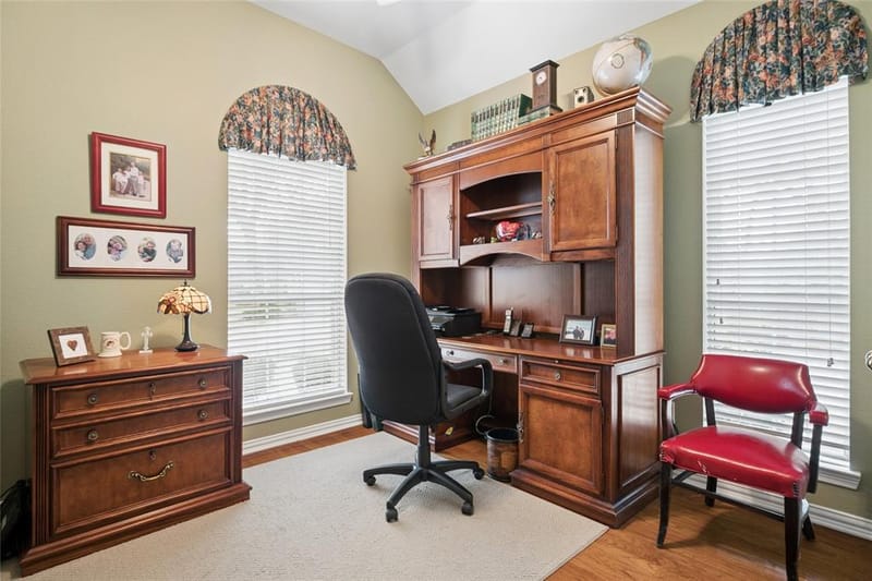405 Royal Colonnade, Arlington TX 76011 - Photo 9