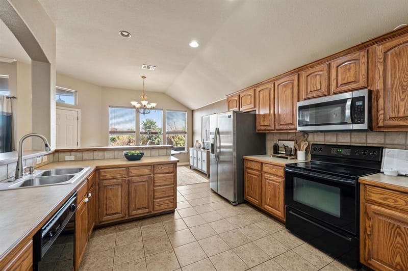6701 Terrace Glen Drive, Arlington TX 76002 - Photo 8