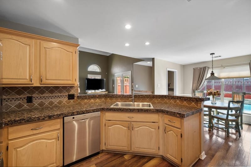 4211 Murwick Drive, Arlington TX 76016 - Photo 12