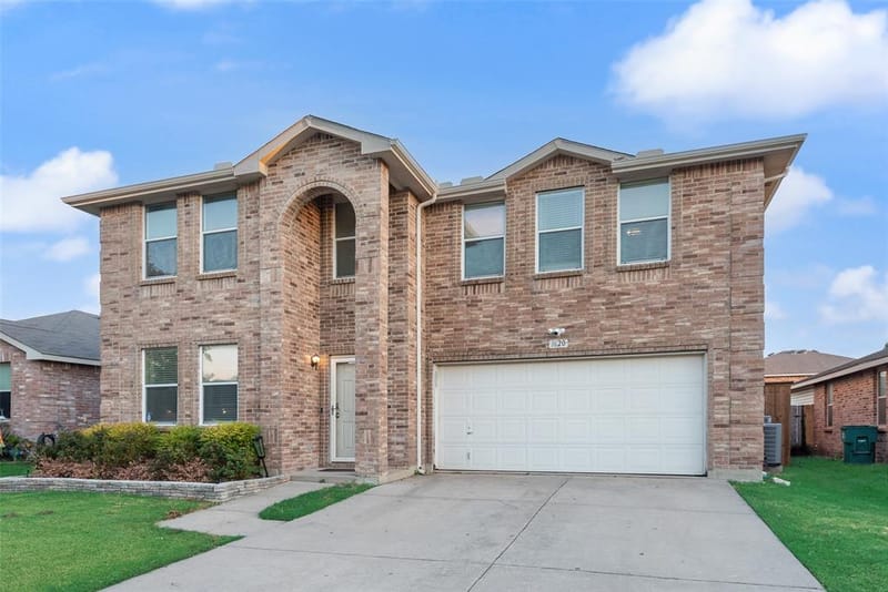 1620 Rialto Way, Fort Worth TX 76247 - Photo 3