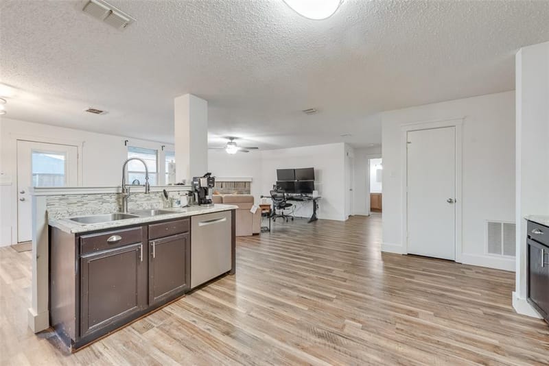 1620 Rialto Way, Fort Worth TX 76247 - Photo 9