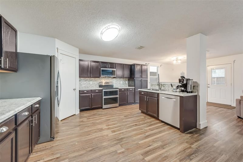 1620 Rialto Way, Fort Worth TX 76247 - Photo 10