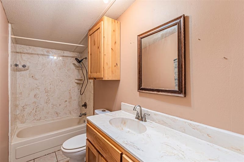 3007 Tanglewood Drive, Granbury TX 76048 - Photo 13
