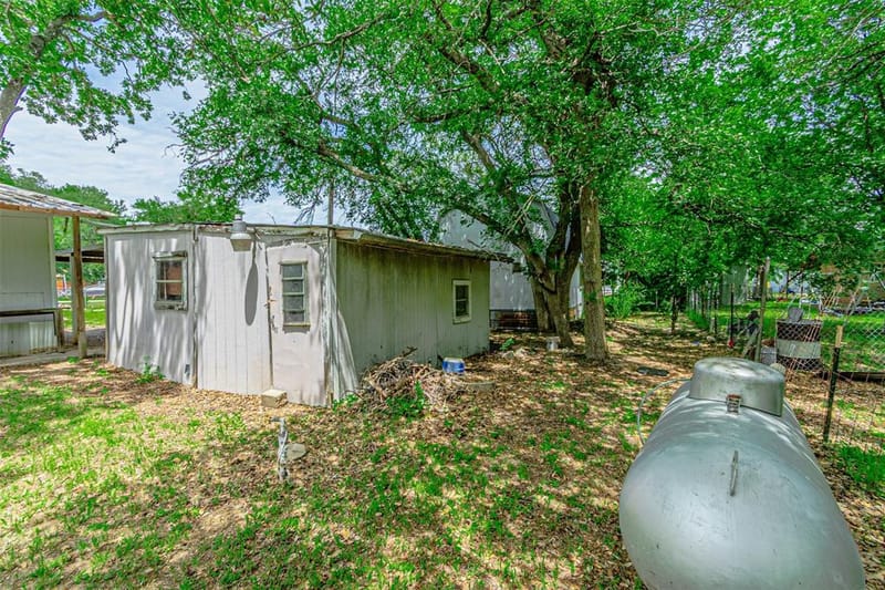 3007 Tanglewood Drive, Granbury TX 76048 - Photo 16