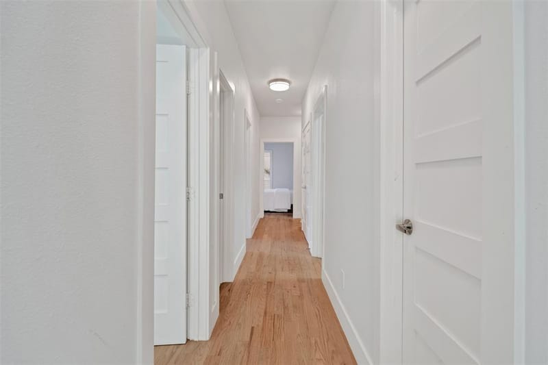 10827 Wallbrook Drive, Dallas TX 75238 - Photo 15