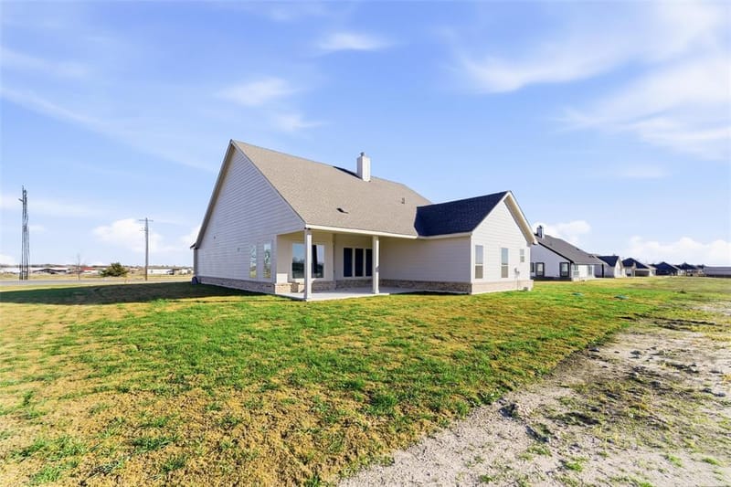 1030 County Road 200, Valley View TX 76272 - Photo 17