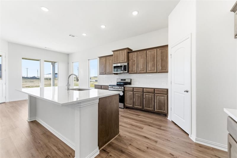 1030 County Road 200, Valley View TX 76272 - Photo 12