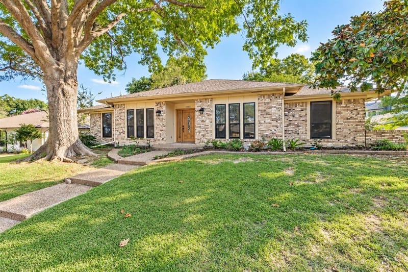 204 Lakehill Drive, Rockwall TX 75087