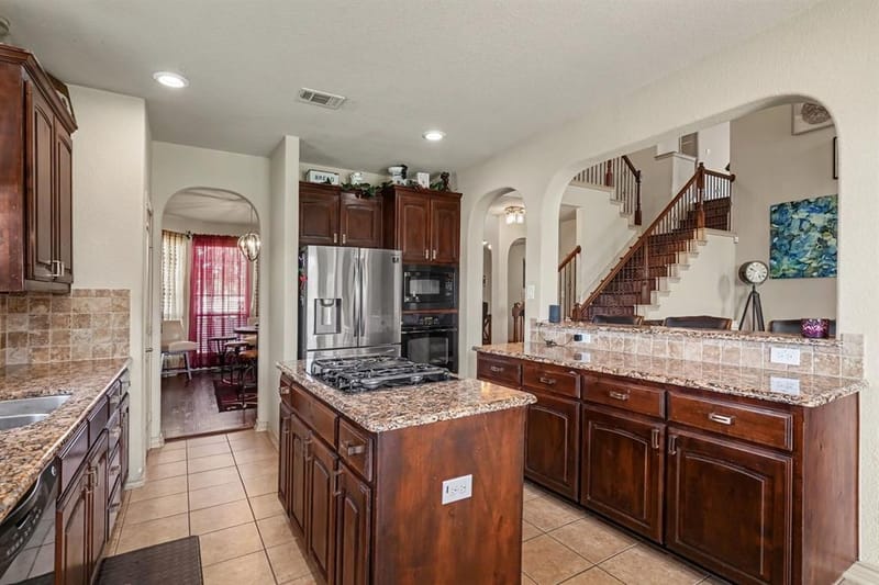 10041 Red Bluff Lane, Fort Worth TX 76177 - Photo 9