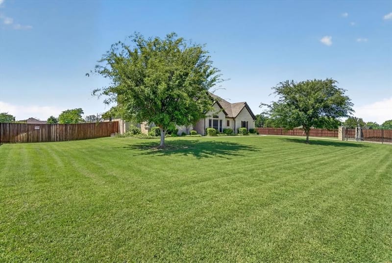 2000 Adams Lane S, Azle TX 76020 - Photo 33