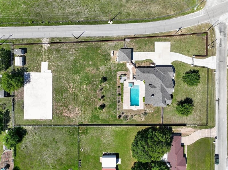 2000 Adams Lane S, Azle TX 76020 - Photo 35