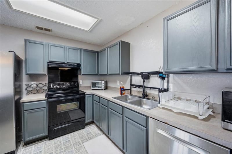 7207 Port Phillip Drive, Arlington TX 76002 - Photo 8