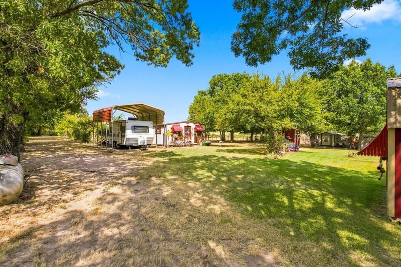 1561 Fm 1816, Bowie TX 76230 - Photo 26