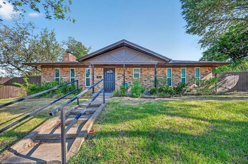822 Cambridge Place, Grand Prairie TX 75051 - Photo 17