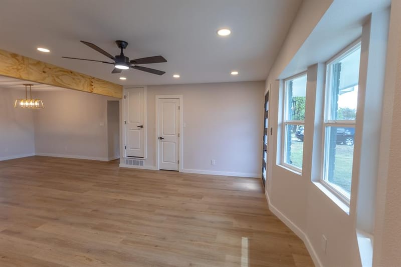 1121 Victoria Street, Bellmead TX 76705 - Photo 12