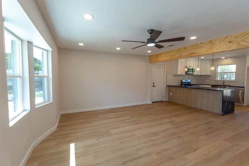1121 Victoria Street, Bellmead TX 76705 - Photo 9