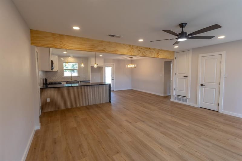 1121 Victoria Street, Bellmead TX 76705 - Photo 11