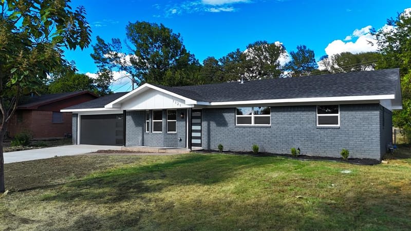 1121 Victoria Street, Bellmead TX 76705 - Photo 4