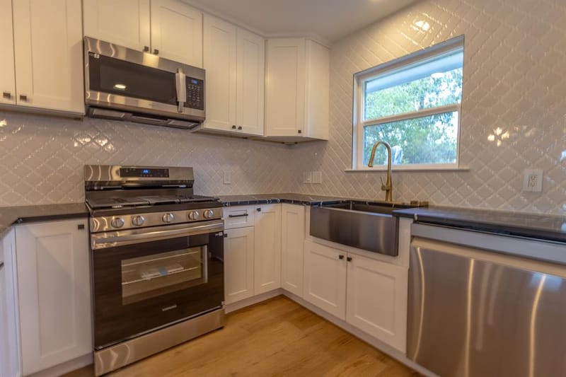 1121 Victoria Street, Bellmead TX 76705 - Photo 21