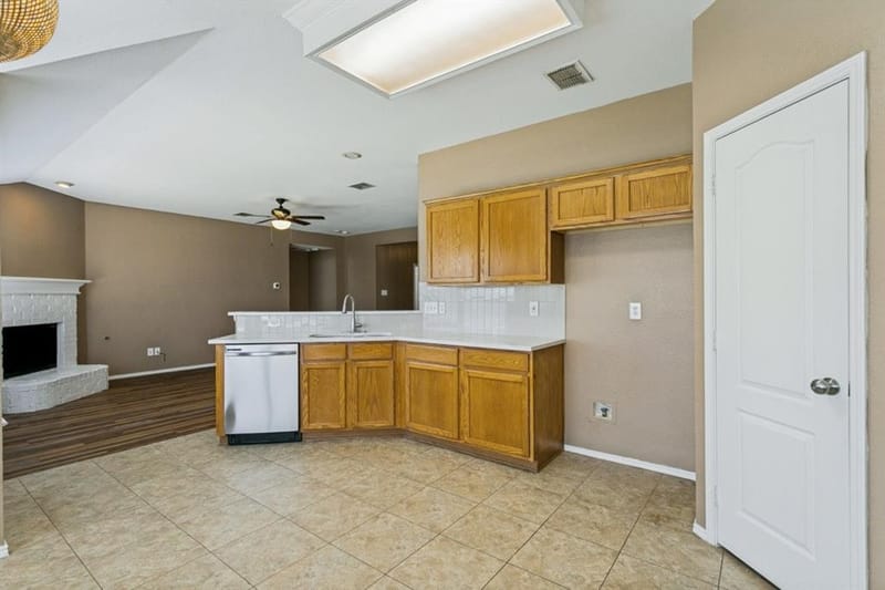 3012 Berkshire Lane, Corinth TX 76210 - Photo 12
