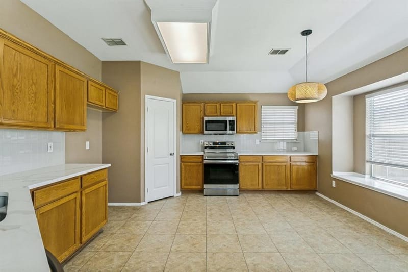 3012 Berkshire Lane, Corinth TX 76210 - Photo 11