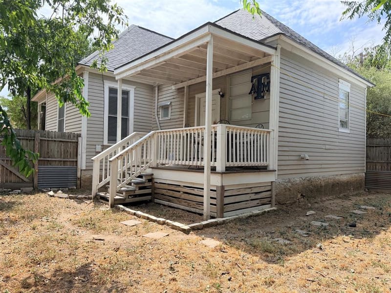 207 W Neely Avenue, Comanche TX 76442 - Photo 22