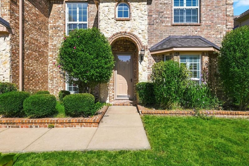 809 Meadowside Court, Garland TX 75043 - Photo 2