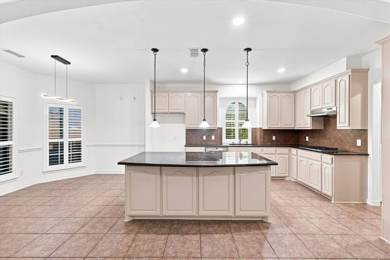 809 Meadowside Court, Garland TX 75043 - Photo 10
