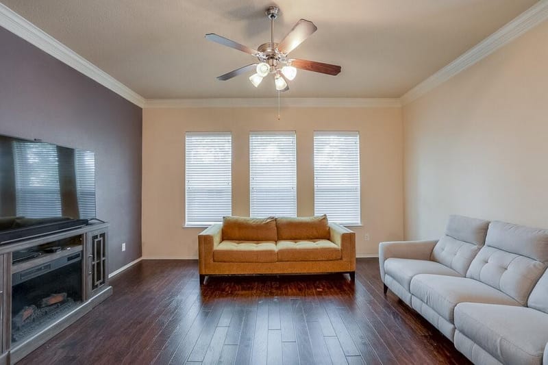 2815 Fox Creek Trail, Arlington TX 76017 - Photo 12