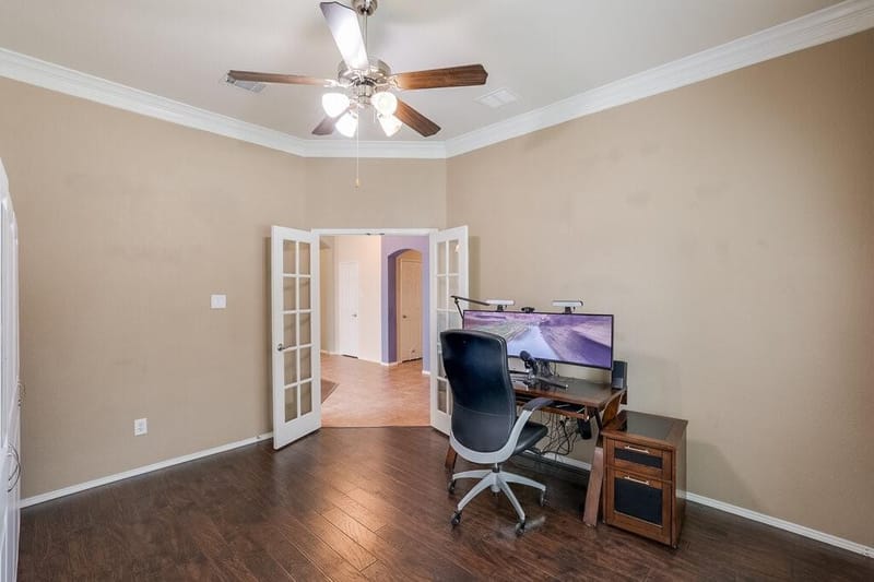 2815 Fox Creek Trail, Arlington TX 76017 - Photo 5