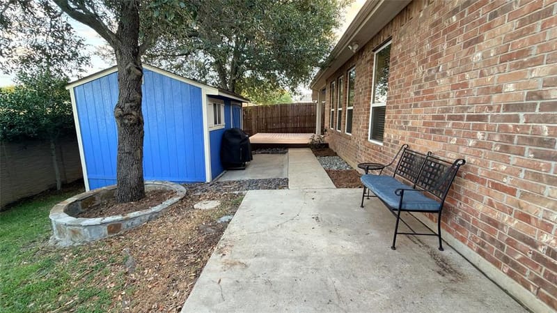 2815 Fox Creek Trail, Arlington TX 76017 - Photo 33