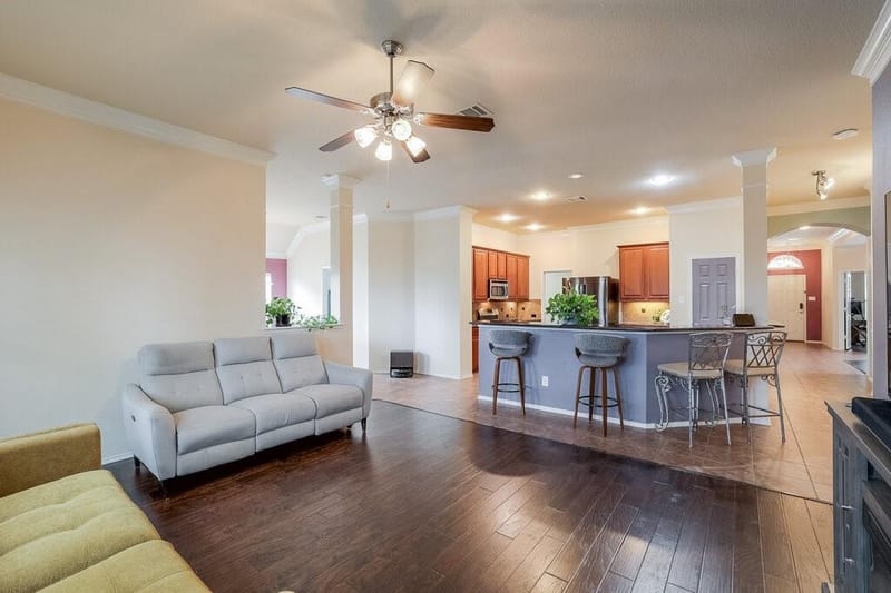 2815 Fox Creek Trail, Arlington TX 76017 - Photo 11
