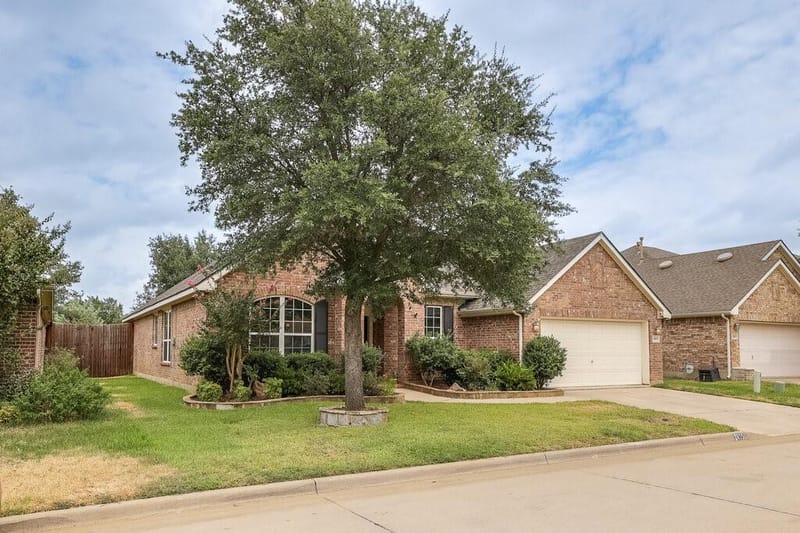 2815 Fox Creek Trail, Arlington TX 76017 - Photo 35