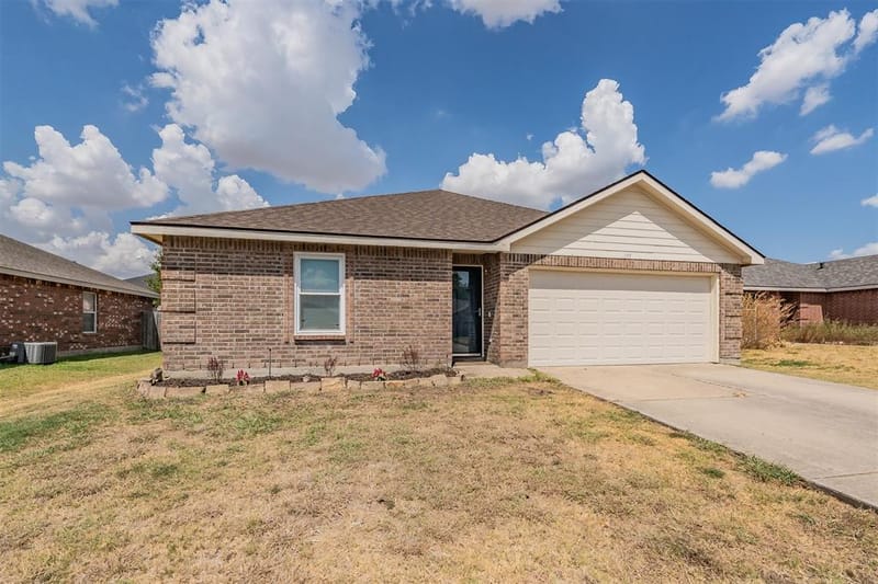 135 Ringneck Drive, Sanger TX 76266 - Photo 2