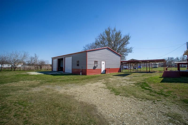 108 S Avenue C, Wortham TX 76693 - Photo 27