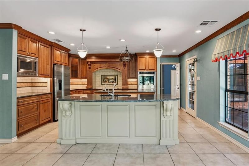 3613 Ridglea Country Club Drive, Fort Worth TX 76116 - Photo 11