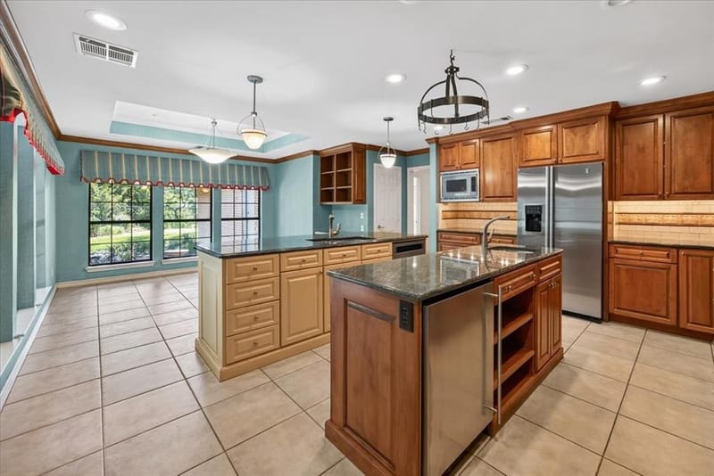 3613 Ridglea Country Club Drive, Fort Worth TX 76116 - Photo 8