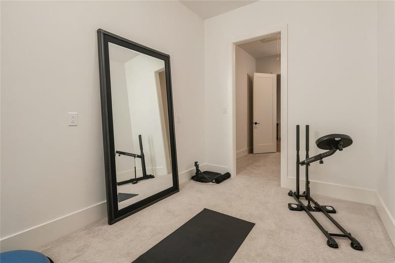 8427 Midway Road, Dallas TX 75209 - Photo 25