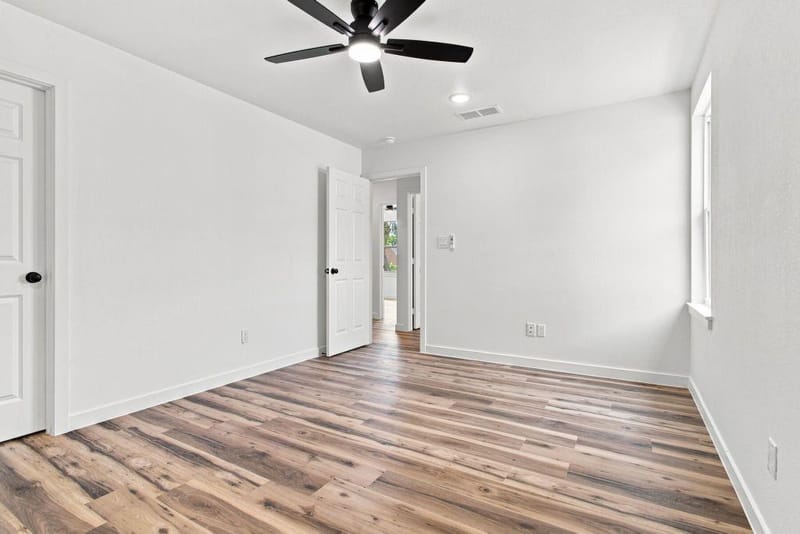 106 E Miller, Whitewright TX 75491 - Photo 17