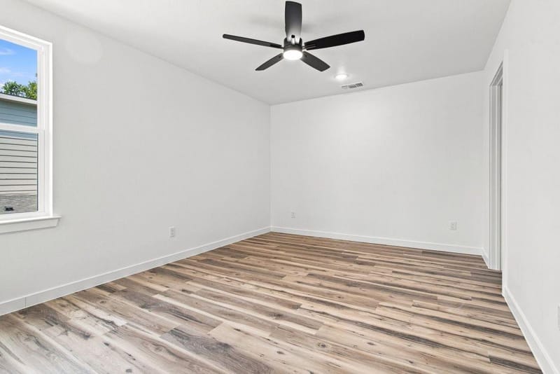 106 E Miller, Whitewright TX 75491 - Photo 16