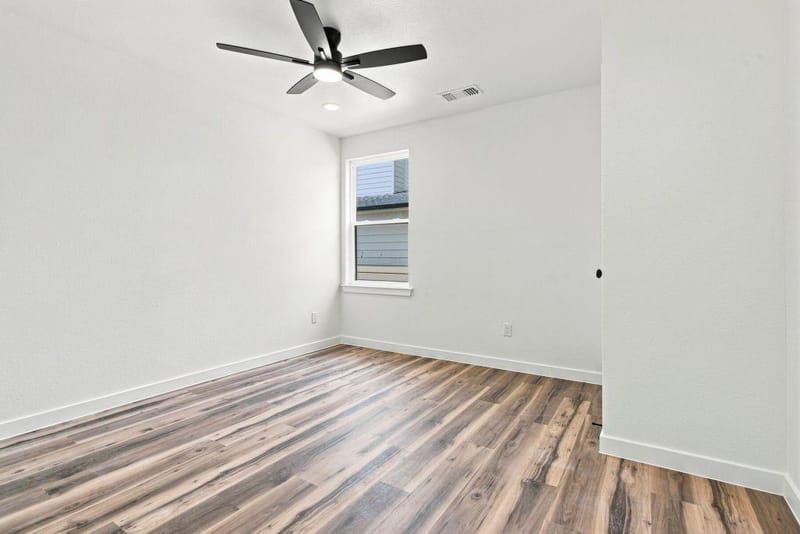 106 E Miller, Whitewright TX 75491 - Photo 14