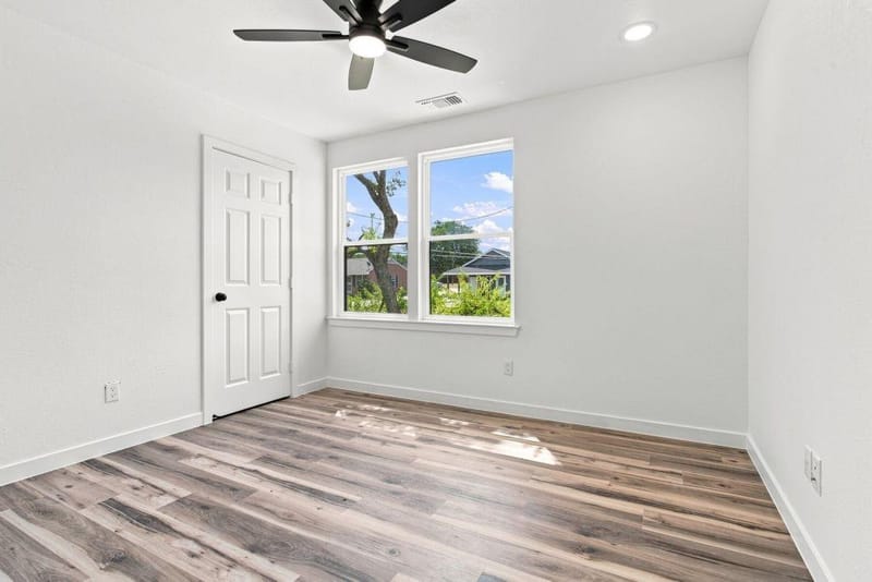 106 E Miller, Whitewright TX 75491 - Photo 18