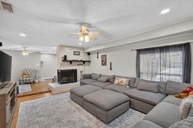 1007 Wildwood Drive, Arlington TX 76011 - Photo 7
