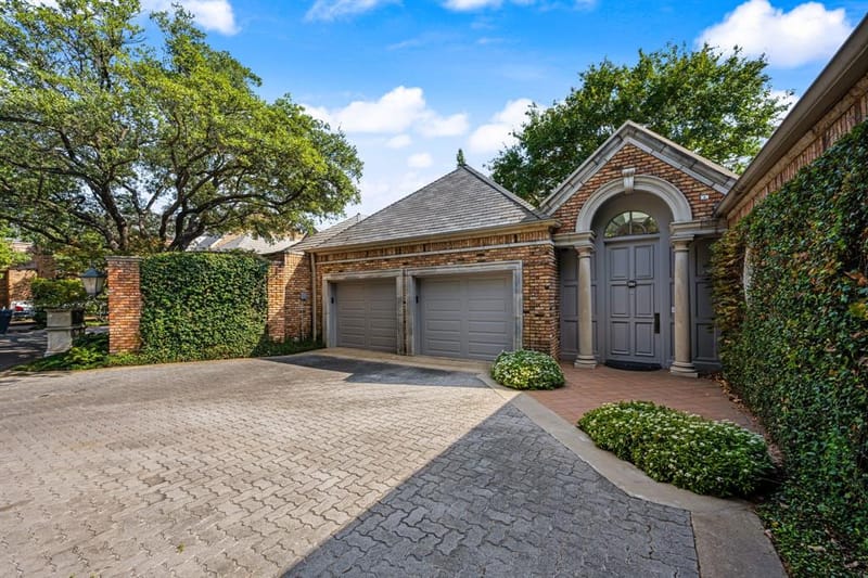 17 Stonecourt Circle, Dallas TX 75225 - Photo 2